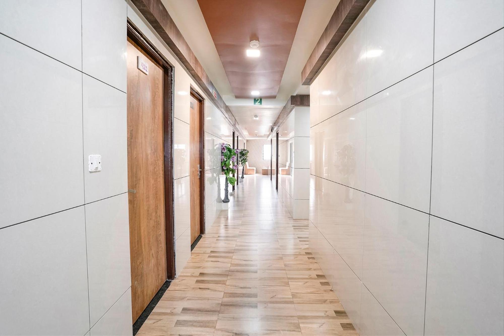 Fabhotel Galaxy I 아흐메다바드 외부 사진